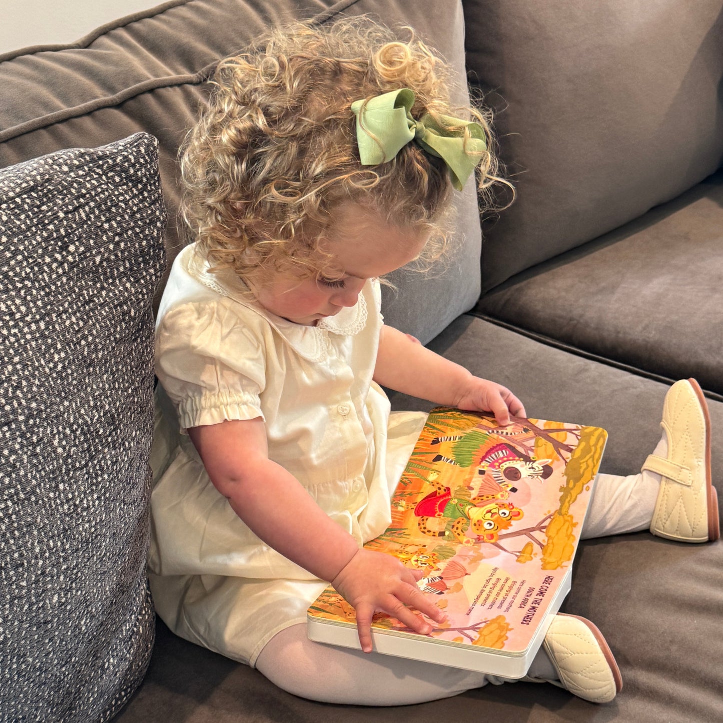Toddler reading I DIscover World Music Book