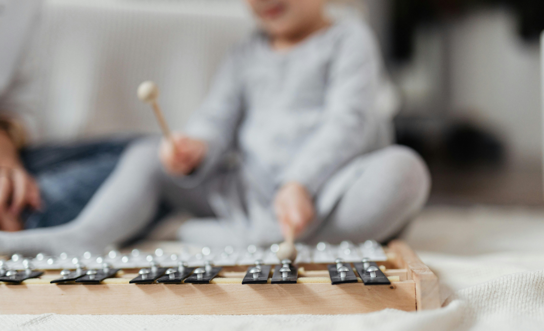 How Music Helps Toddlers Build Focus (Without Screens) - Pirouette Kids
